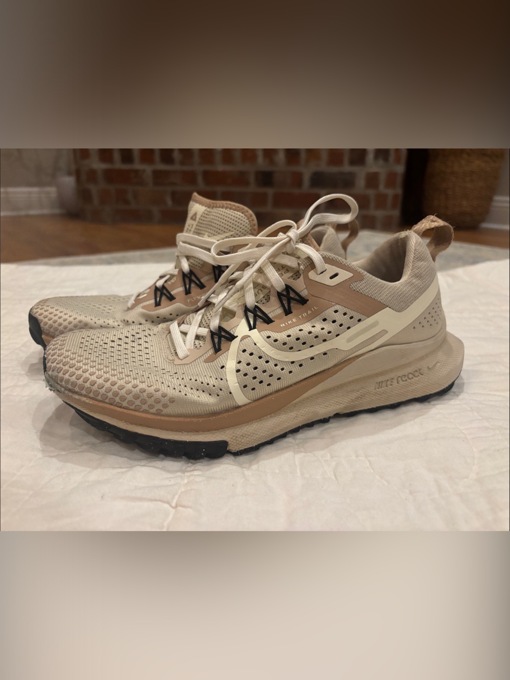 Women's Nike Trail Run Athletic Sneakers - Breathable Comfort